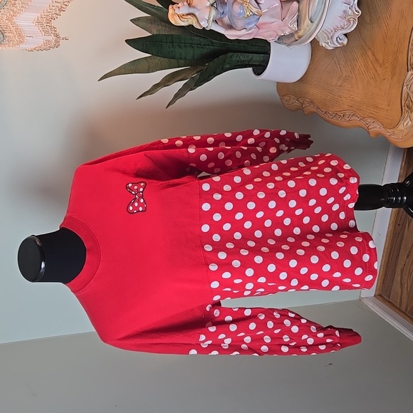 RETIRED Disney Spirit Jersey Red White Polka Dots Disneyland Minnie Mouse - Picture 1 of 5